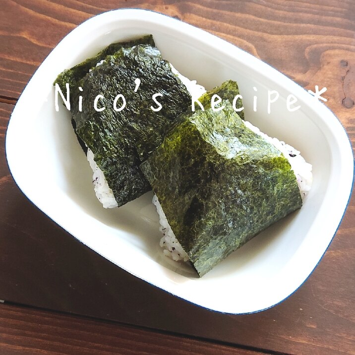 茎わかめとゆかりのおにぎり